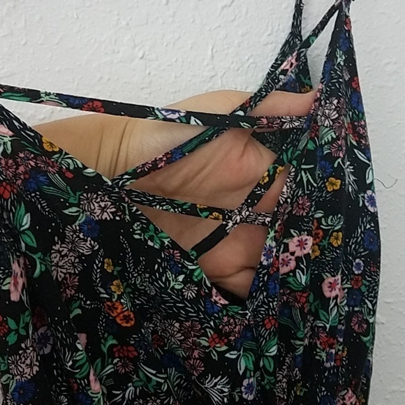 𝅺DIVIDED H&M Strappy floral Romper sz 2 - Picture 7 of 7